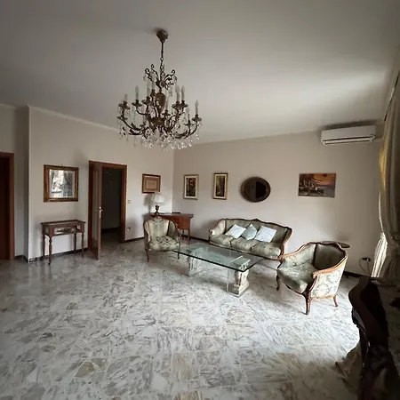 Apartman G & B House *